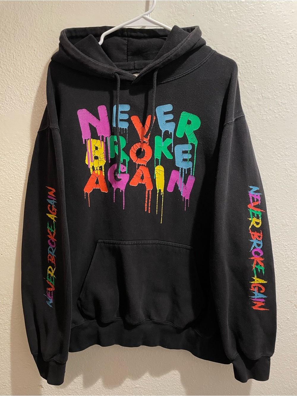 NBA YoungBoy Never Broke Again Mashup Letters Dripping Hoodie Rare Sleeve Men L